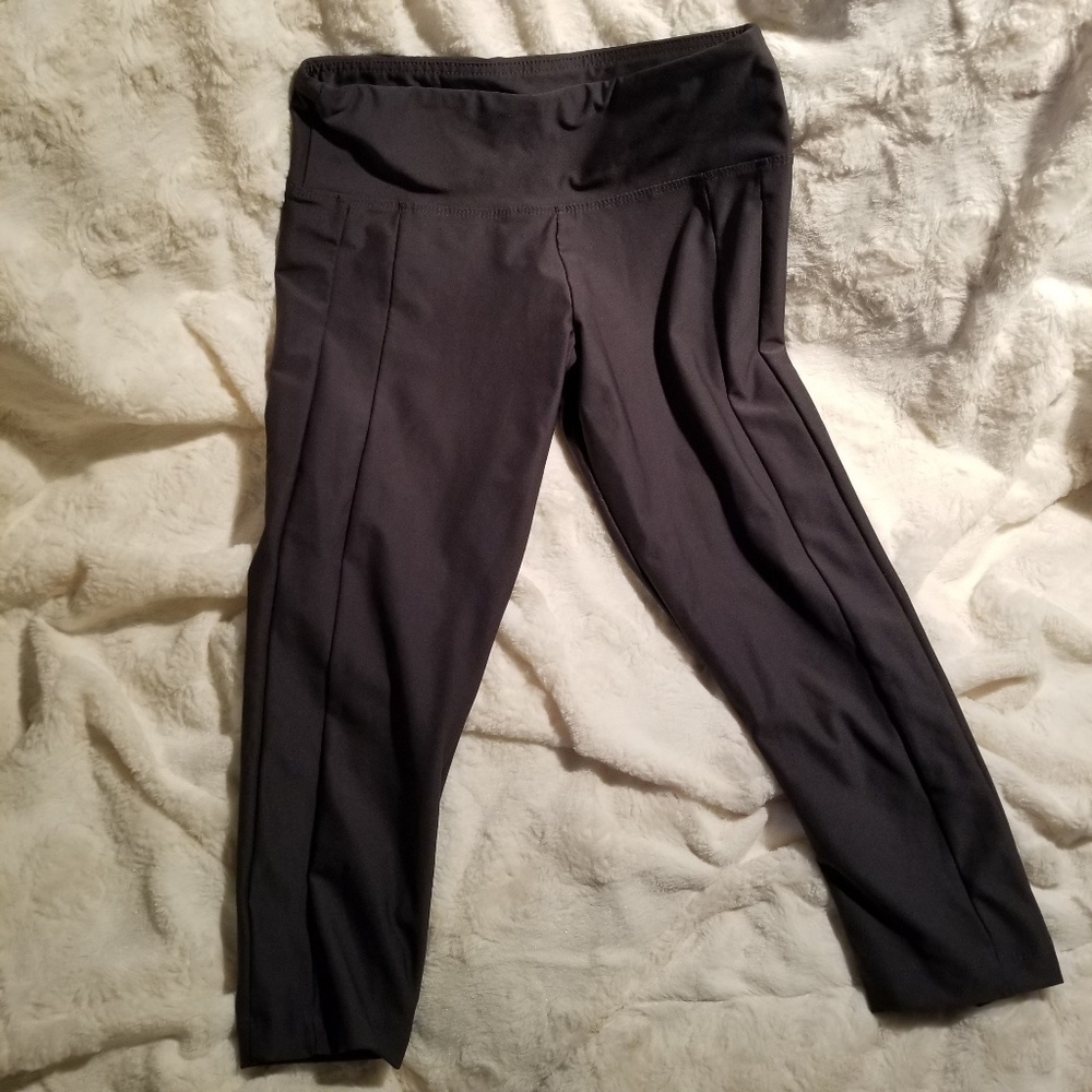 Bally Capri Workout Legging